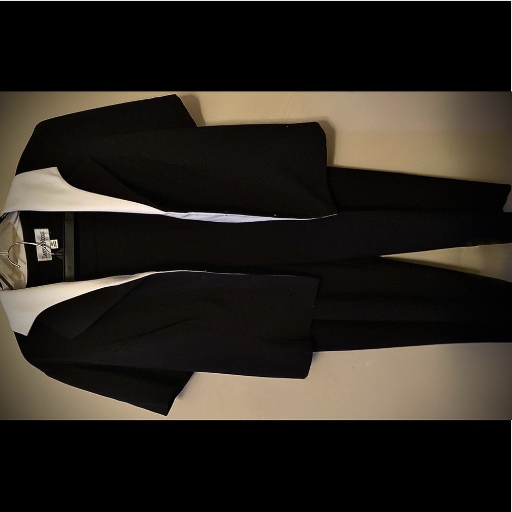 *24 PRICE DROP*Danny & Nichole Woman’s Black Suit!